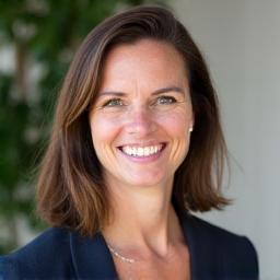 Profesjonelt portrett av Miljørådgiver Maria Solheim.